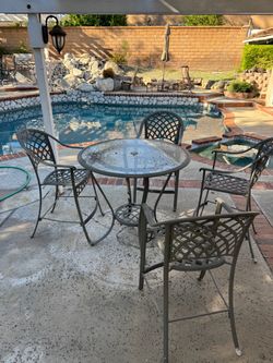 Backyard iron patio set