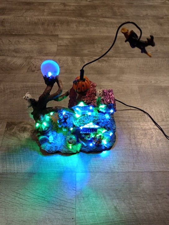 Halloween 2006 Led Haunted House With Flying Witch $25 Obo