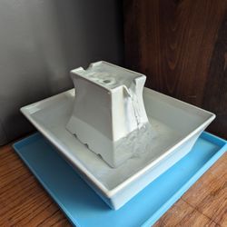 PetSafe Drinkwell Pagoda Ceramic Pet Fountain