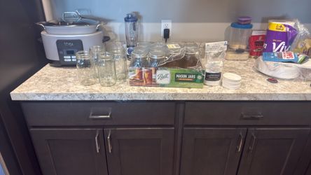 32oz Ball brand Wide Mouth Mason Jars with lids
