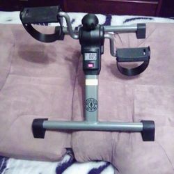 Golds Gym: Peddle Anywhere Excercizer With Timer.