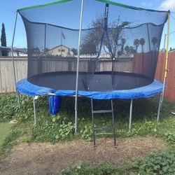 Trampoline For Sell