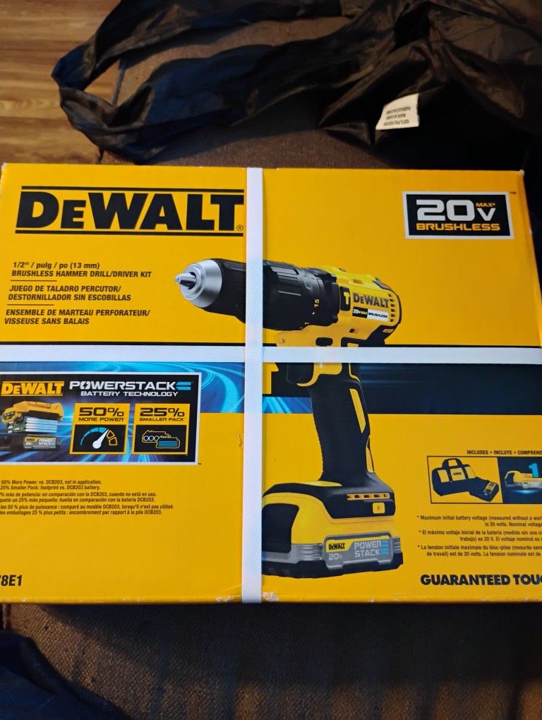 DeWalt 20 Volt Max Brushless Hammer Drill Driver Kit