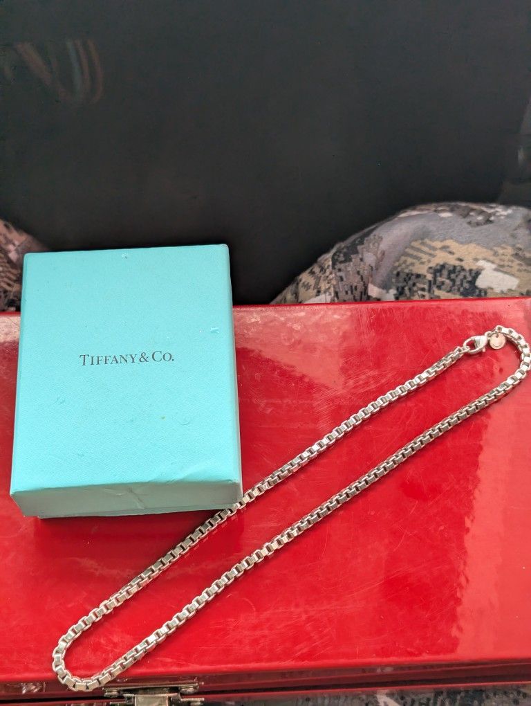 Tiffany And Co Sterling Silver Box Chain 