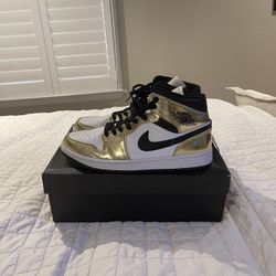 Jordan 1 Metallic Gold Size 10