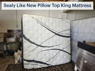 Sealy Like New Pillow Top King Mattress
Delivery options available