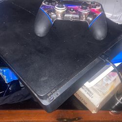 PS4 Slim/W Cables N controllers 
