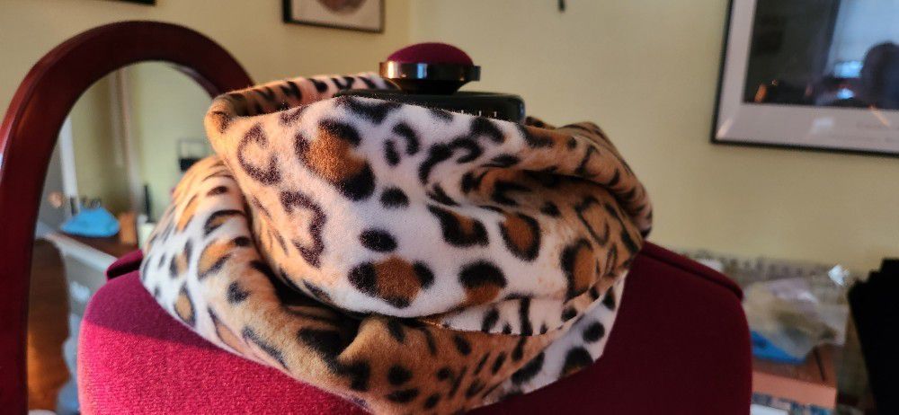 Cheetah Print Fleece Scarf