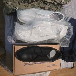 US NAVY Shoes / White- Black Both Sz 9.5D / Type 3 