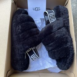 Ugg Slippers Size 7