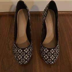 Dress Pumps Navy Blue With White Flower Embroidery 