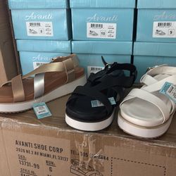 Sandle we have all sizes new