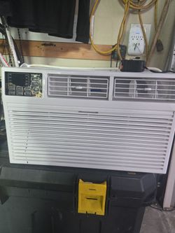 Whirlpool A/C wall thru