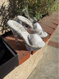 Kiss 208 women’s heels in new condition size 7