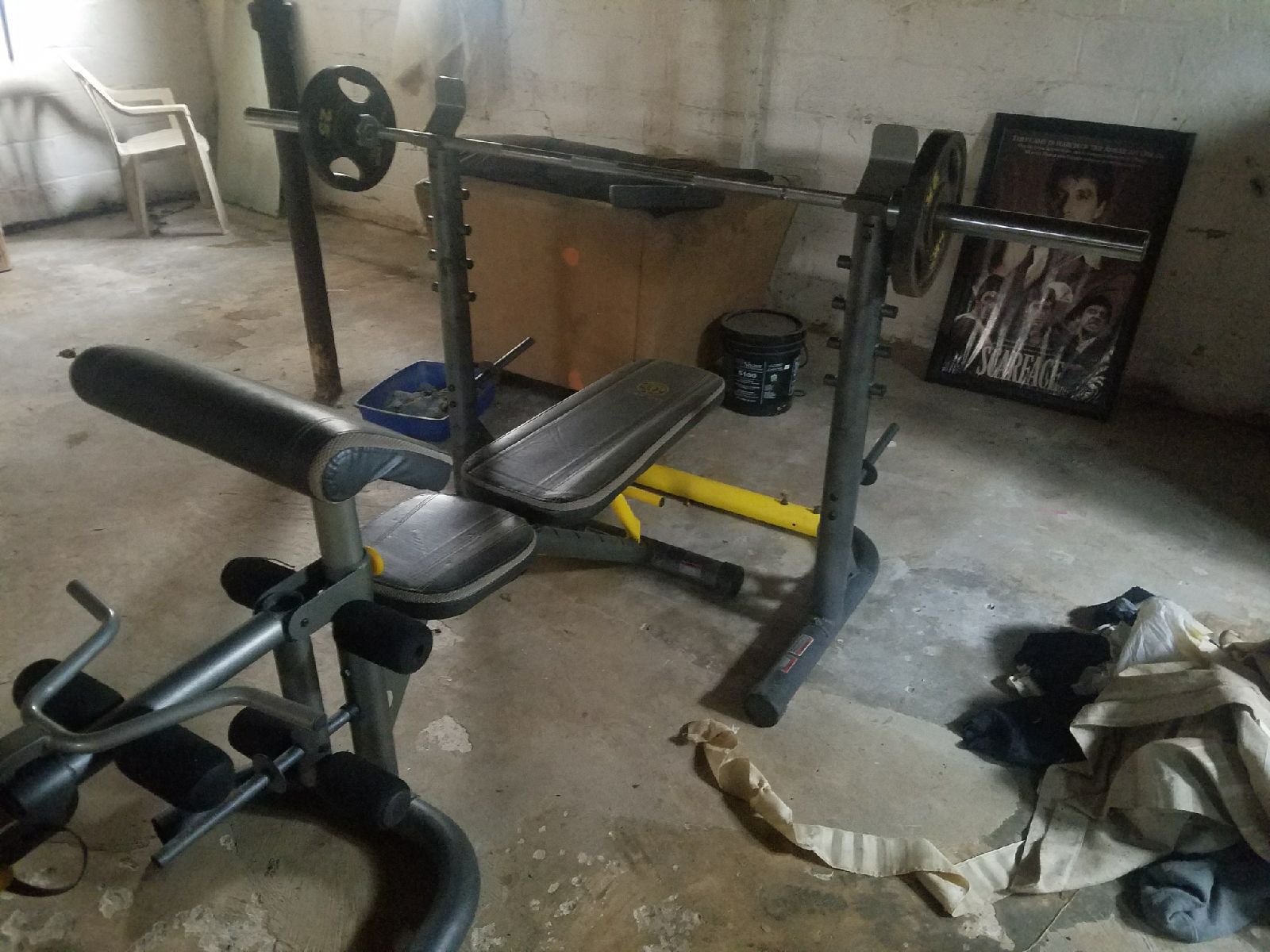 Golds gym weight bench xrs20