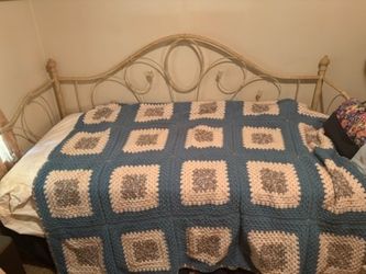 Free Ivory Day bed