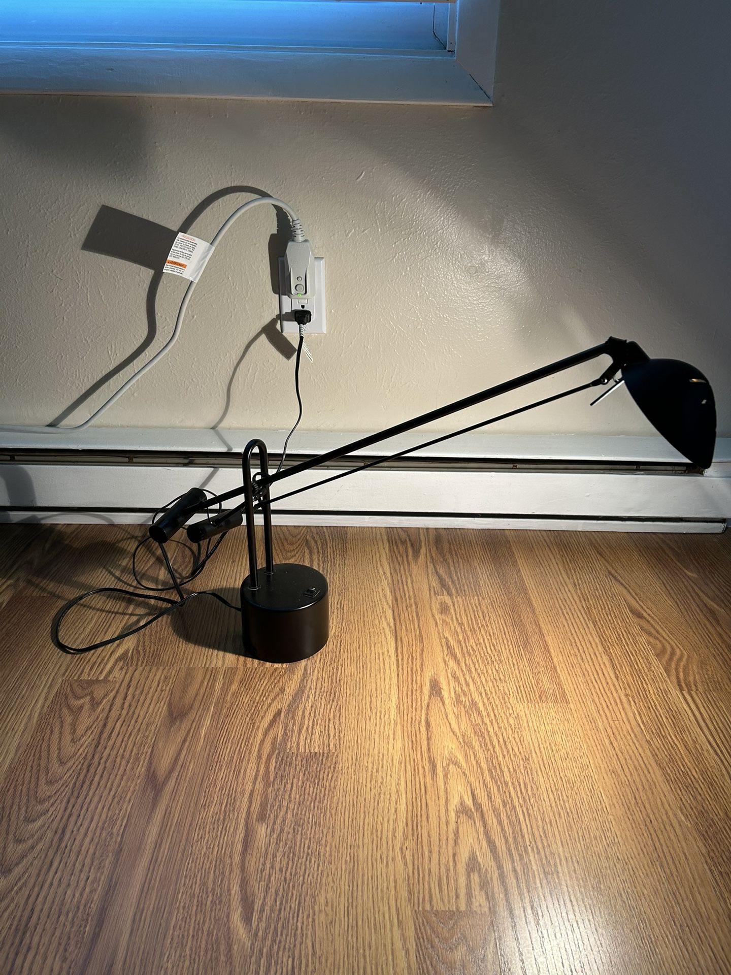 Black Halotech Desk Lamp
