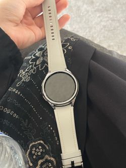 Samsung Galaxy Watch6 Classic (Silver) - Excellent Condition