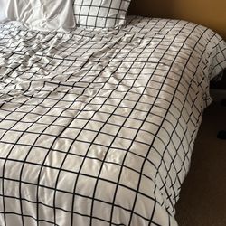 Solid Wood Queen Size Bed frame 