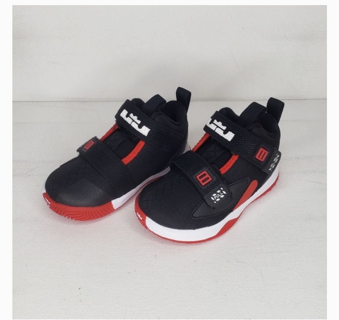 Brand New Baby Nike “Lebron Soldier 13” Toddler Shoes (Size 5C)