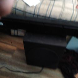 Samsung Sound Bar With Subwoofer And Remote 