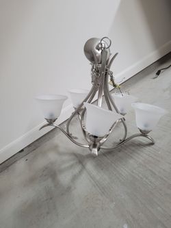 Kichler Dover 5-Light Chandelier (Model 2020NI)
