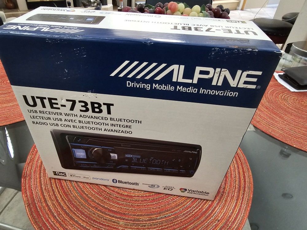 Alpine UTE-73B Bluetooth Car Stereo