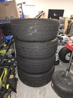 285/45R22