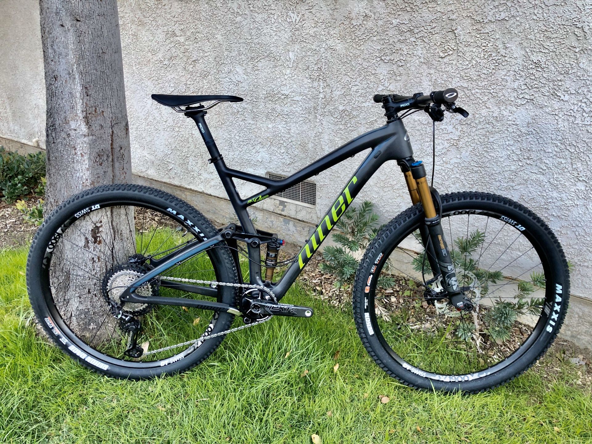 2020 Niner RKT9RDO Carbon Mountain Bike 4 Star build Brand New