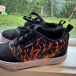 Heelys Shoes Size 5