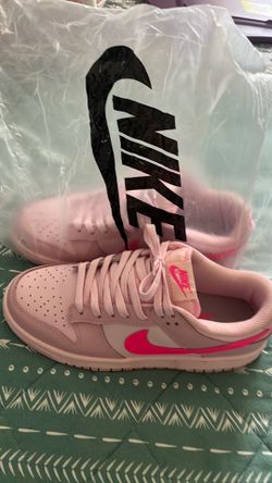 Pink Nike low dunk