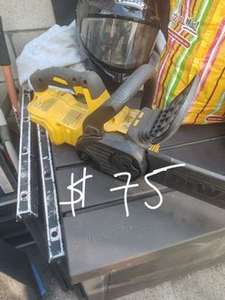 DeWault chain saw