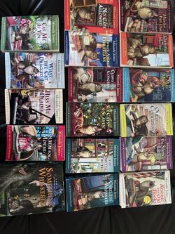 Cat in the Stacks Mystery Series