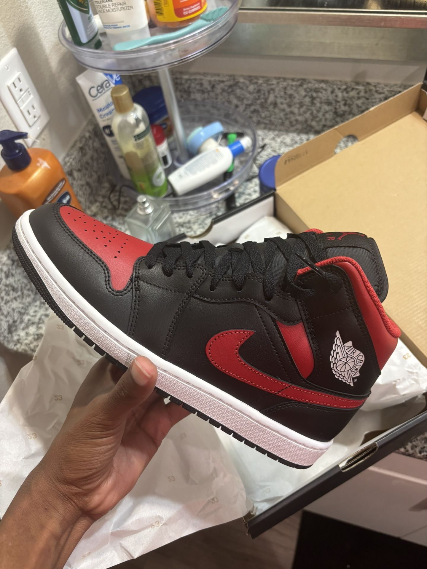 Air Jordan 1 Mid