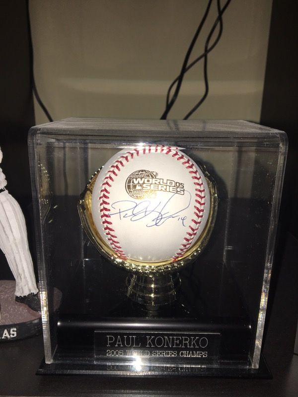 Paul Konerko Autographed 2005 World Series Baseball!