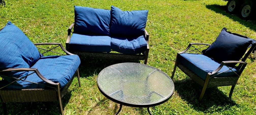 NICE IRON WICKER SET