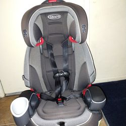 Graco Booster Carseat