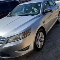 2011 Ford Taurus