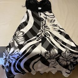 Ignite Evenings By Carollin Black & White Party Dress Size 8