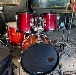 Tama jelly Bean Rockstar 5 piece drum set.