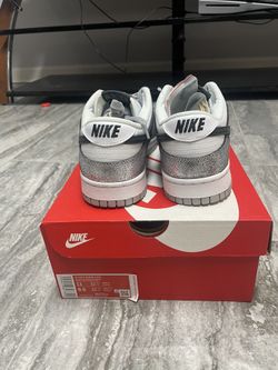 Dunk low metallic silver size size 9.5 men and 11 women