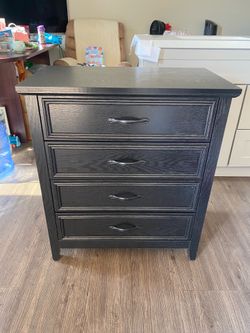 4 Drawer Dresser for Bedroom, Wood Chest of Drawers with Anti-Collision Device, Modern Storage Cabinet Dresser Organizer with Metal Handle for Closet