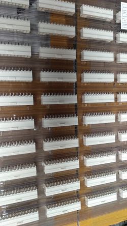 Tray of 24 pin ATX power receptacles