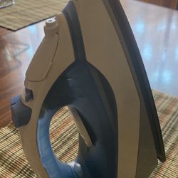 Silhouette Clothing Iron 