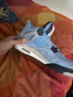 Air Jordan 4 university blue
