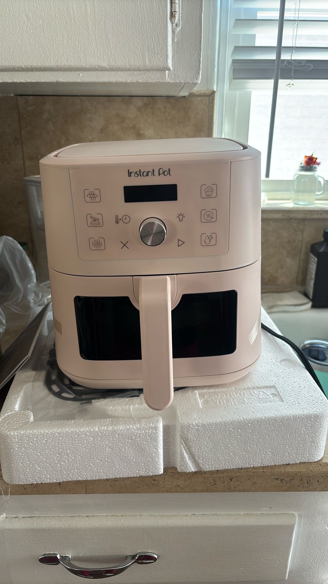 Instant Pot Air Fryer-Vortex Plus 4 QT With Clear cook