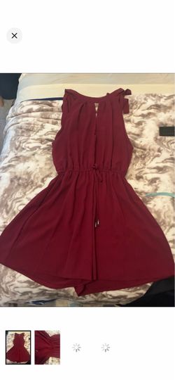 Size large women’s burgundy romper with drawstring waist