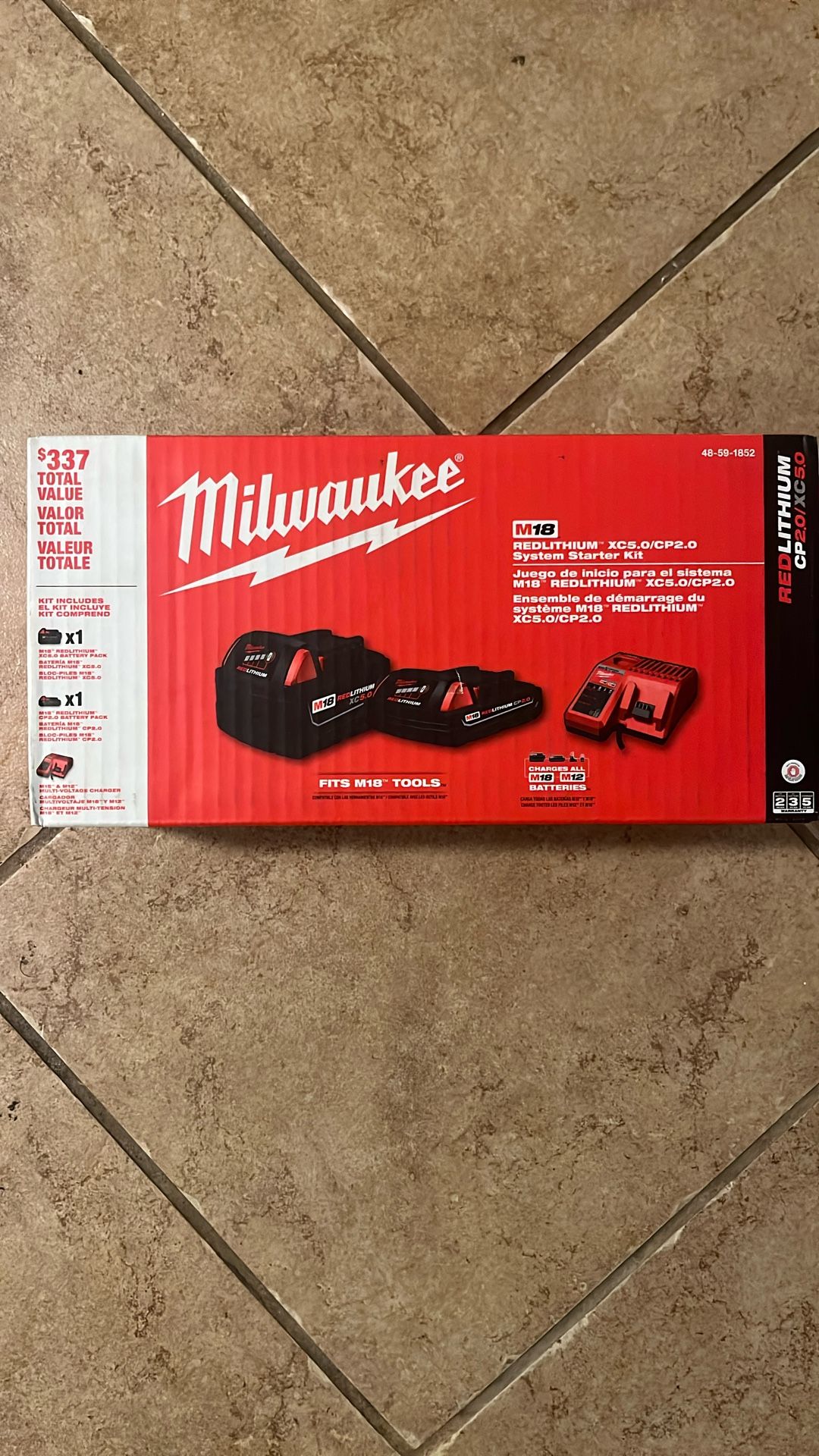 Milwaukee M18 Starter Kit 2 Batteries One Charger