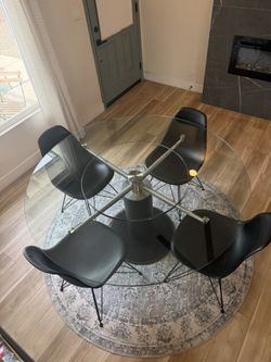 Glass Circle Dining Table w/ 4 chairs