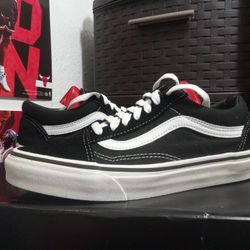 Vans Size 6 Youth.  7.5 Women $25